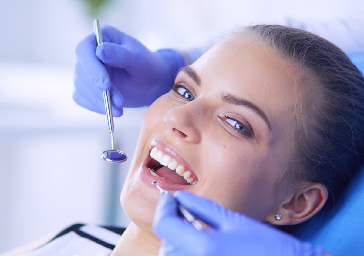 PORCELAIN VENEERS: A VERSATILE WAY TO TREAT MANY TEETH IMPERFECTIONS ...